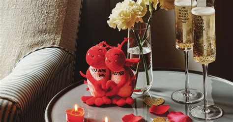 Best Lobster Valentines Day Buys For Friends Fans Mirror Online