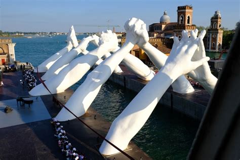 Lorenzo Quinn S Giant Hands Spread Message Of Unity In Venice