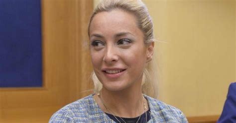 Era ormai già da tempo che si rincorrevano i rumors su una possibile storia tra marta fascina e silvio berlusconi, che tempo fa francesca pascale aveva smentito. Marta Fascina positiva al Covid, contagiata anche la ...