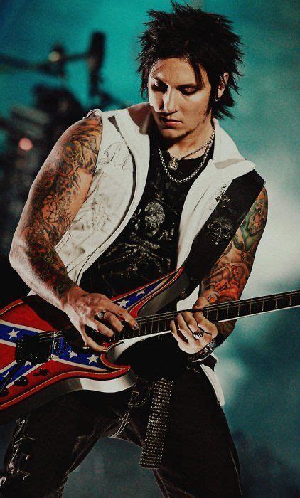 Synyster Gatesbrian Haner Jr From Avenged Sevenfold Synyster Gates