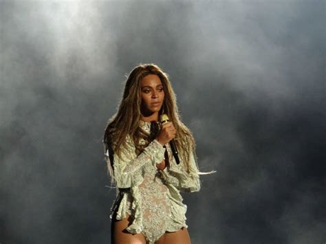 Queen B Krijgt Een Sir Zijn De Namen Van Beyoncés Tweeling Uitgelekt