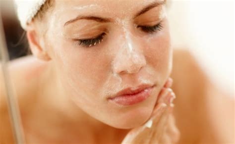 10 Daily Habits That Cause Acne Indian Beauty Tips