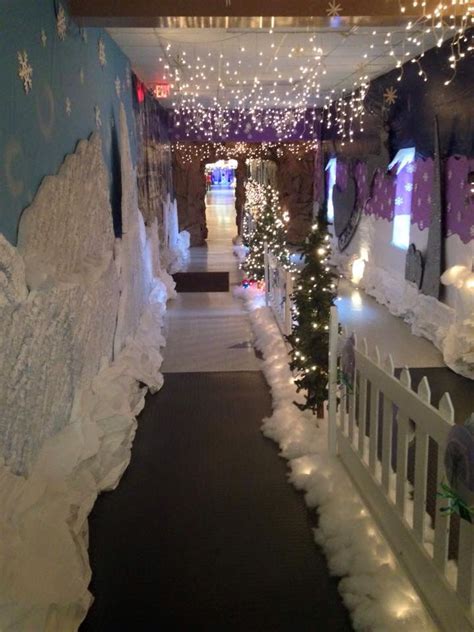 Hallway Going To The Book Fair And Santa Pictures