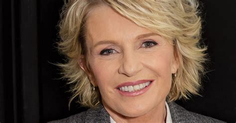 Dans ce dernier, la célèbre animatrice y évoque son histoire d'amour avec son public, mais également des. Sophie Davant separated from Erik Orsenna: this little ...