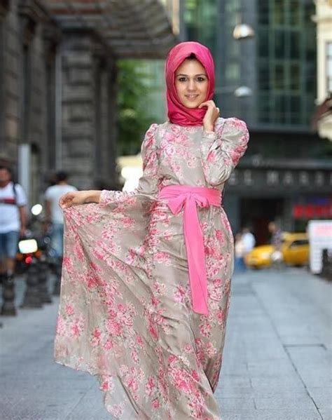 Lovely Hijab Pink Outfits