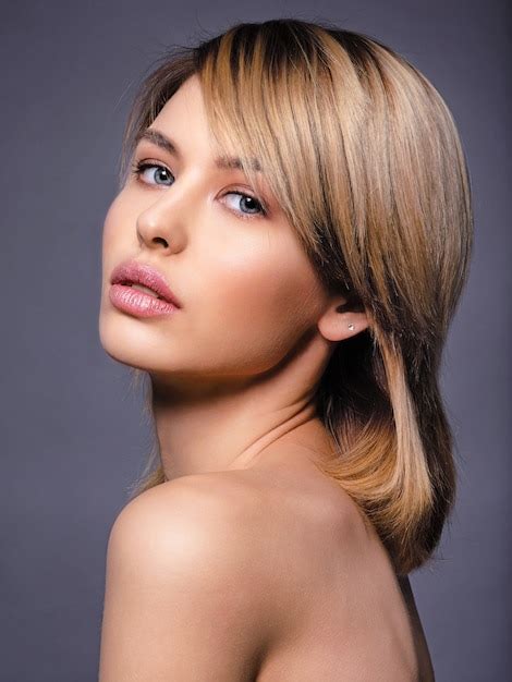 Free Photo Blone Woman With A Short Hair Fringe Sexy Blonde Woman