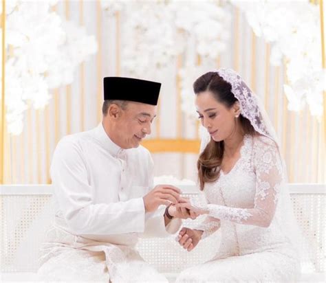 Nazir Razak Berkahwin Dengan Yati Zainuddin