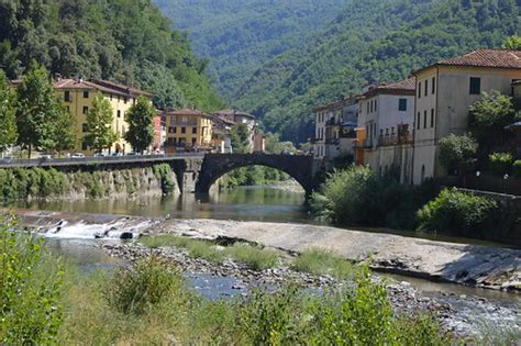 Bagni di lucca sorge lungo il torrente lima: Ponte a Serragloi, Bagni di Lucca | Terry George | Flickr