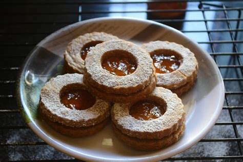 Lightly flavored with vanilla sugar, the vanillekipferl are made from a combination of ground almonds and flour for a cookie with a close shortbread like texture. 21 Best Austrian Christmas Cookies - Most Popular Ideas of ...