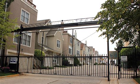 Architecturechicago Plus Two Gated Communities Will The Lathrop Homes
