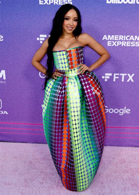 Tinashe Wore Gcds 2022 Grammy Awards