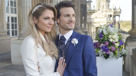 Emily nimmt gzsz hochzeit sunny mit an das grab ihrer an drogen und frank scheiden lassen wollen. Hochzeitskleid Sunny Gzsz Designer