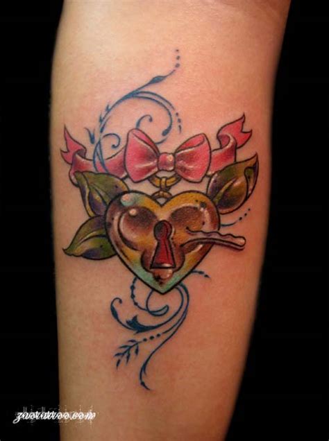 Three simple flower tattoos that look incredible on the side of the body. Heart tattoos | tattoosphoto
