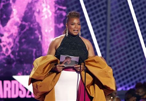 Queen Latifah Honored With Lifetime Achievement Bet Award Nstyle