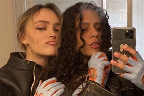 Lily Rose Depp Is Spotted Kissing With New Girlfriend Rapper 070 Shake
