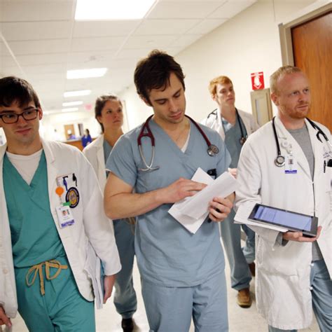 First Year Medical Residents Could Resume Longer Shifts Under New Rule