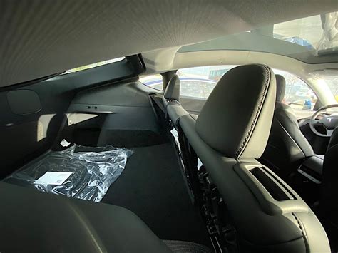 Tesla Model 3 Innenraum 2021 Tesla Model 3 2021 Interior Driving