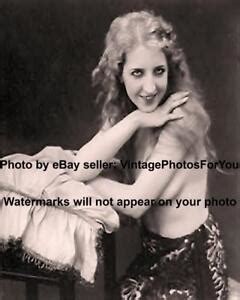 Vintage Old Antique Sexy Pretty Topless Woman Cheesecake Pinup Photo