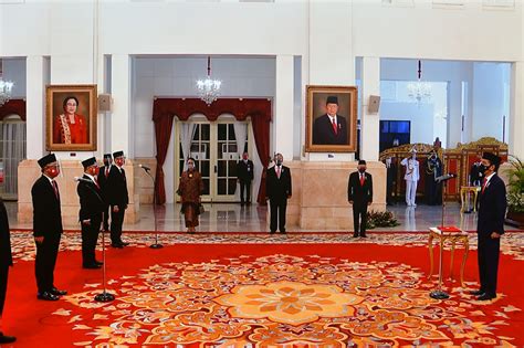 Jokowi juga berkunjung ke istana negara satu hari menjelang pelantikan. Ini Nama 20 Dubes RI Dilantik Presiden Jokowi Hari Ini ...