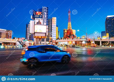 Las Vegas Strip At Night Street View Hotels Traffic City Life
