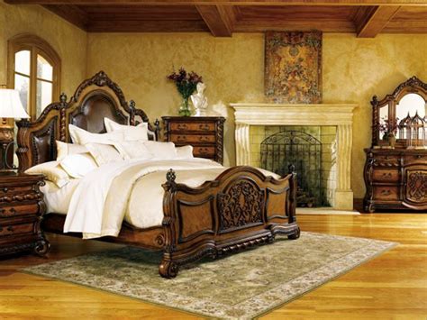 For more tuscan bedroom decorating ideas be sure to join our free enewsletter. I love this beautifully carved bedroom set, but I imagine ...