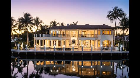 Waterfront Luxury Villa | 7300 NE Bay Cove Court, Boca Raton | Boater's