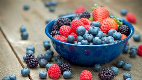 The Easy Trick For Identifying The Freshest Berries At The Store