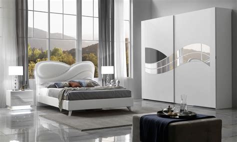 La camera da letto è l'ambiente più intimo e personale della casa. Camere da Letto Contemporanee: Camera da Letto Incanto