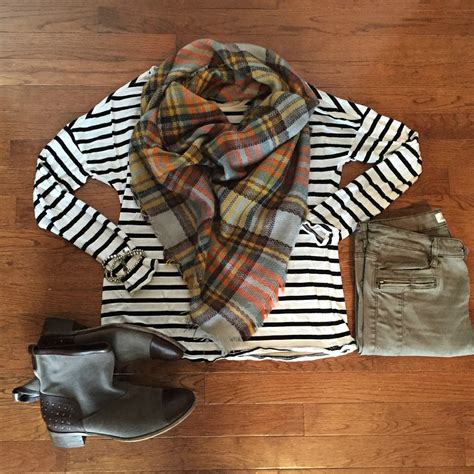 what i wore real mom style plaid scarf outfits realmomstyle momma in flip flops