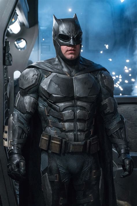 Ben affleck, best movies, gal gadot, batman v superman: 640x960 Ben Affleck As Batman In Justice League 8k iPhone ...