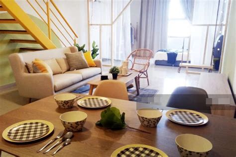 The lrt kelana jaya line is the fifth rail transit line and the first fully automated and driverless rail system in the klang valley area and forms a part of the klang valley integrated transit system. ピナクルケラナジャヤ・PINNACLE, KELANA JAYA SELANGOR | マレーシアの不動産 ...