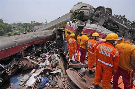 Menteri India Ungkap Penyebab Tragedi Kecelakaan Kereta Api Di Odisha
