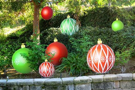 You Can Get Giant Christmas Ornaments For Your Yard To Let Your