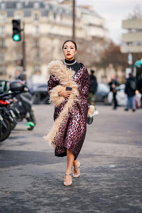 Feather Fashion Is The Trend Thats Taking Over In 2019 Glamour