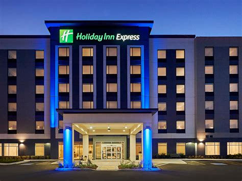 Holiday Inn Express Sarnia Point Edward Point Edward