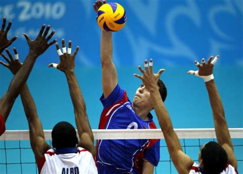 How To Spike A Volleyball With Power 6 Step Guide Volleyball Expert