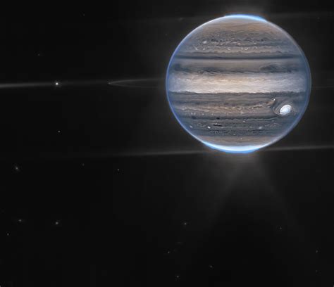 James Webb Space Telescope Captures Jupiters Dazzling Auroras Petapixel