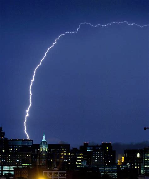 The Positive And Negative Sides Of Cloud To Ground Lightning The