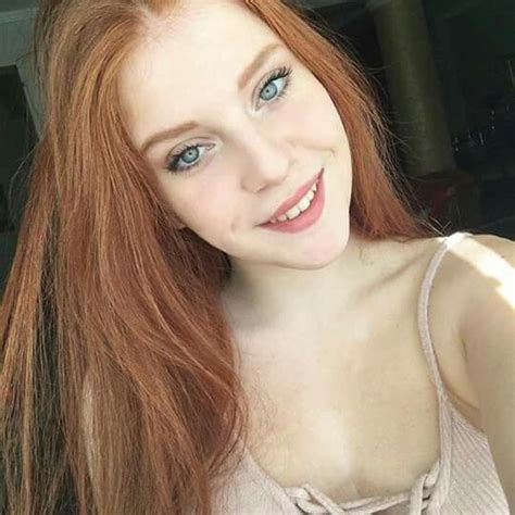 Pin By Pirate Cove On Redheads Freckles Pale Skin And Blue Eyes 7 Pale Skin Gorgeous Redhead