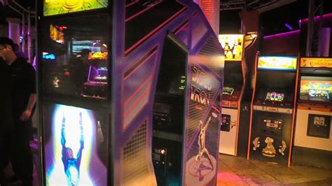 Arcade Discs Of Tron Gameplay Rare Environmental Cabinet Youtube