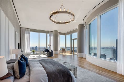Sprawling Penthouse At The Eastern Edge Of Manhattans Billionaires