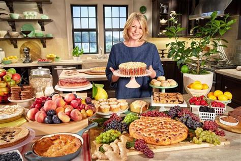 Martha Stewart To Work With Canopy Growth In Developing Hemp Based