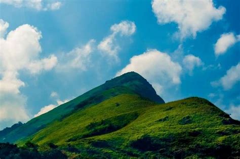 Book chembra peak trek, wayanad online at best price available. 20 Monsoon Getaways Near Bangalore For A Scenic Escape In ...