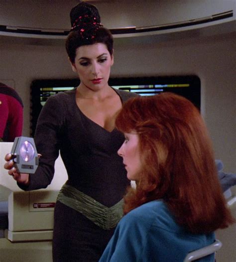Deanna Troi Hypnotizes Beverly Crusher Deanna Troi Star Trek Tv Star Trek Characters