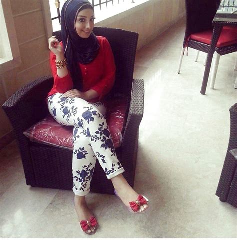 Hot Hijab Arab Paki Turkish Feet Babes Heels 6299