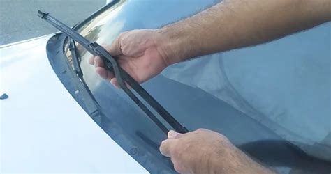 How To Change Your Windshield Wiper Blades And Arms Aussie Autoglass