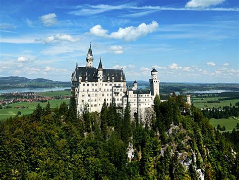 Schloss neuschwanstein ist derzeit geöffnet. Neuschwanstein Castle | Füssen | Fred.\ Holidays
