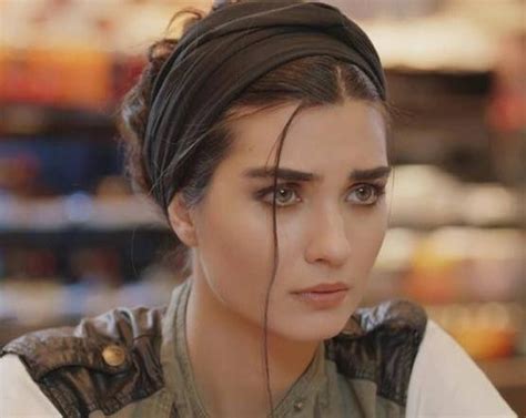 Fashion Tuba Büyüküstün Kara Para Aşk Elif Denizer Tub Büyüküstün