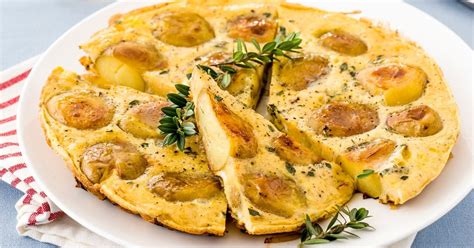 Check spelling or type a new query. Ricetta Frittata con patate e cipolle - Donna Moderna