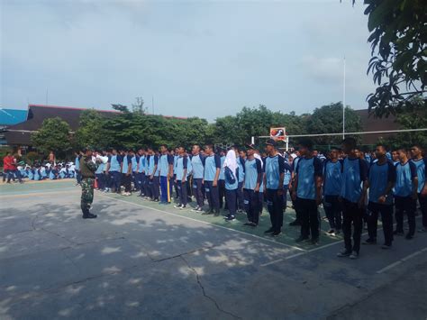 Bekembang pesatnya produksi cd pembelajaran yang menyajikan proses pembelajaran secara. SMK N 5 Batam BERSAMA Pangkalan TNI Angkatan Laut (LANAL ...